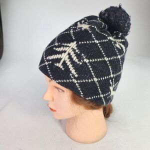 VTG SMILEY USA Made SKI WINTER KNIT BEANIE SIZE SMALL POMPOM WOOL BEANIE HAT